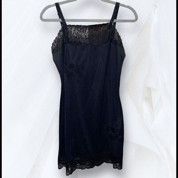 Vintage 70’s Black Lace Slip - Picture 1 of 4